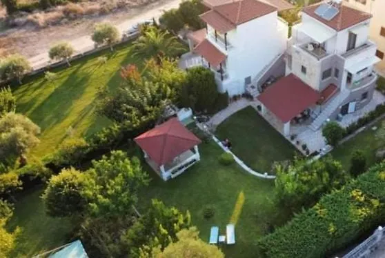 Maria'S Luxury Apartment Kassandra