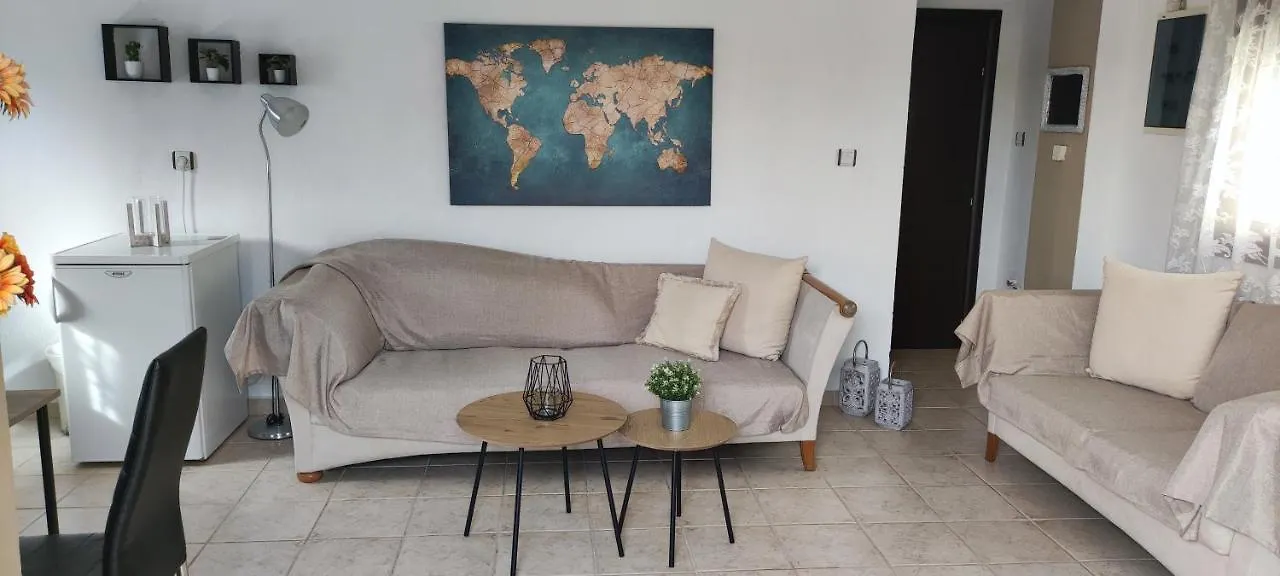 Maria'S Luxury Apartment Kassandra 0*,